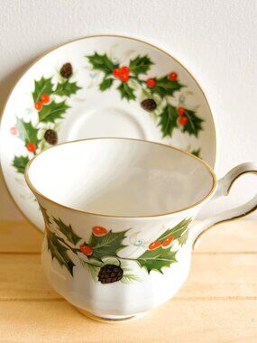 Royal Grafton Noel Vintage Christmas Teacup and Saucer Set